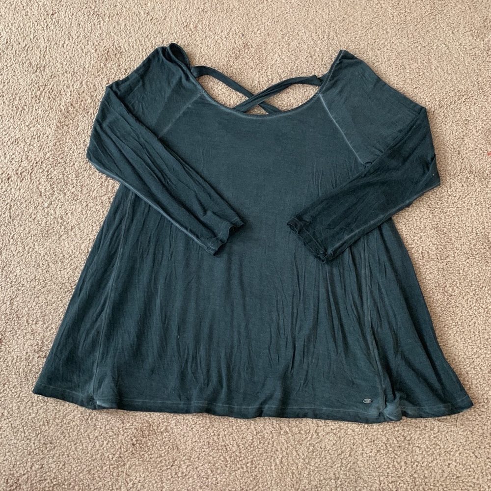 Three quarter sleeve top